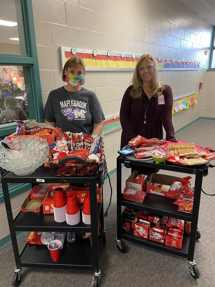 #ThankfulThursday #mbebears2020 #mbeisfamily #lighttheway <a href="/HumbleISD_MBE/">Maplebrook Elem</a> 
Thank you <a href="/MBE_AP/">Misty Williams</a> <a href="/MBE_Principal/">Tiffany Caseltine Moyar</a> <a href="/CounselorMbe/">Maplebrook Counselor</a> !!!
You are greatly appreciated!!!!<3