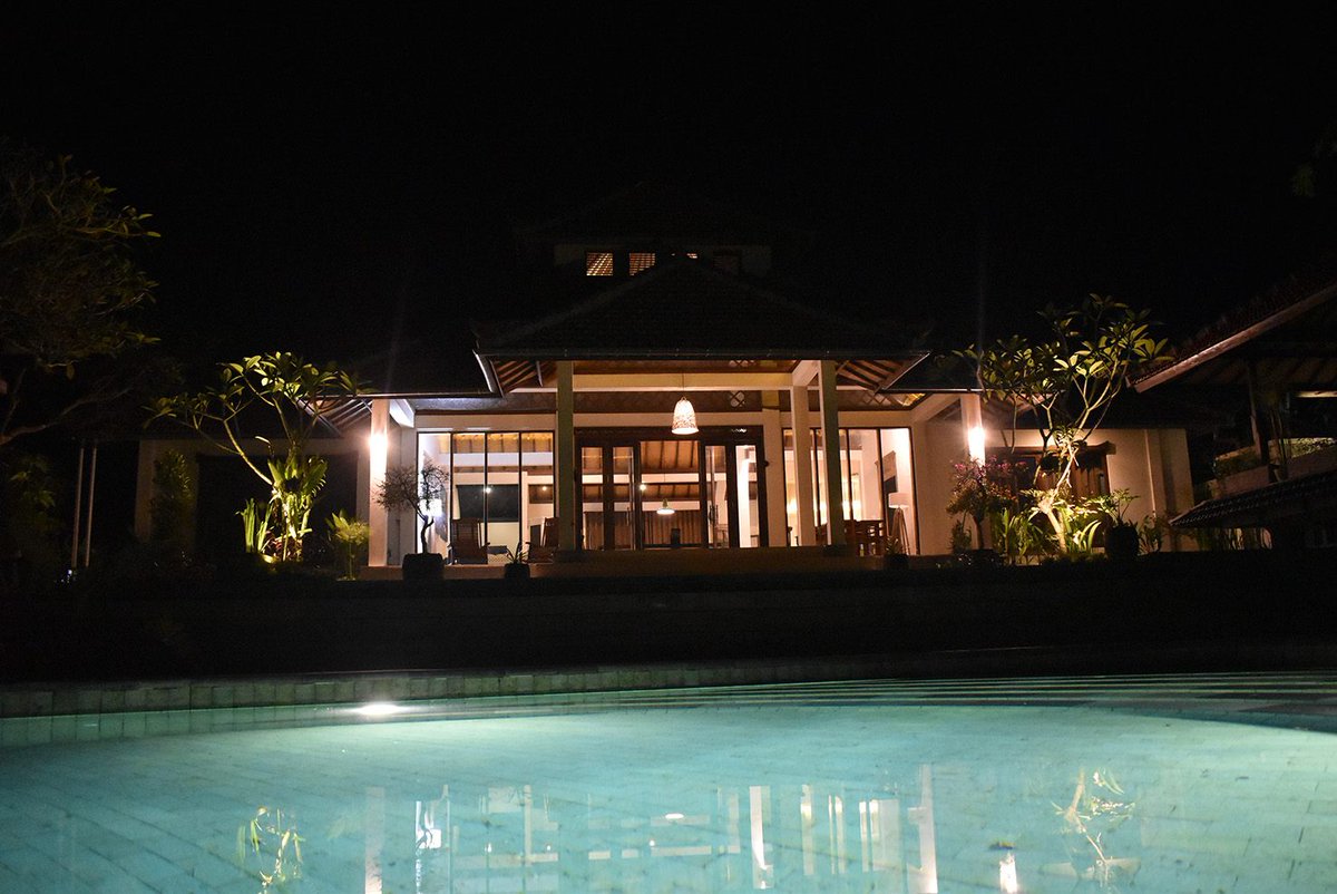 ppgroupbali's tweet photo. Charming 4 Bedroom Villa in the Hills of Ubud.
For more information or to arrange a viewing, please contact: info@ppbali.com or phone: +62 361 737357 or Whatsapp: +62 812 3918 9181 or click https://t.co/xGpoMpJ1K0
#balileaseholdvilla #balivillas #baliproperty #ppgbali https://t.co/NNUWWV2Edv