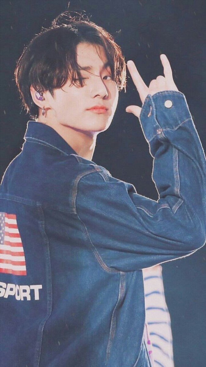 chaekooki's tweet photo. they said ilysm 🤟 https://t.co/RwSrYSFax5