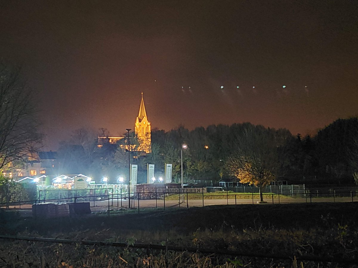 Latina_Schatje's tweet photo. I love #Maastricht this time of year...and will always love the sound of the tolling bells. I feel the most peaceful when I'm in my holiday home... #Netherlands #HolidaysAreComing #missflying #Europe https://t.co/oLTdmKvOn2