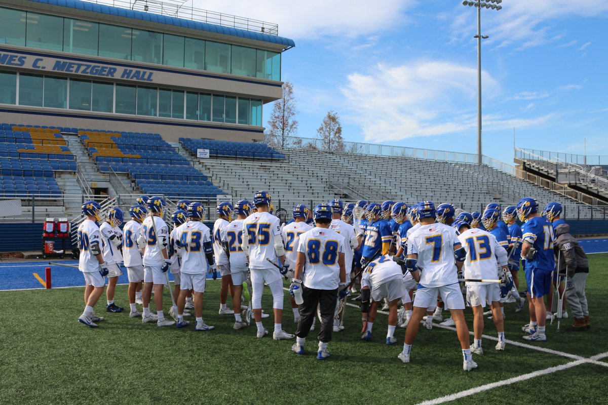 HofstraMLAX's tweet photo. A few photos from today's 🟦 v.⬜️ intrasquad scrimmage.

Full 📸 gallery: https://t.co/04AK1QtxOV

#RoarWithPride https://t.co/plhM38uLxk