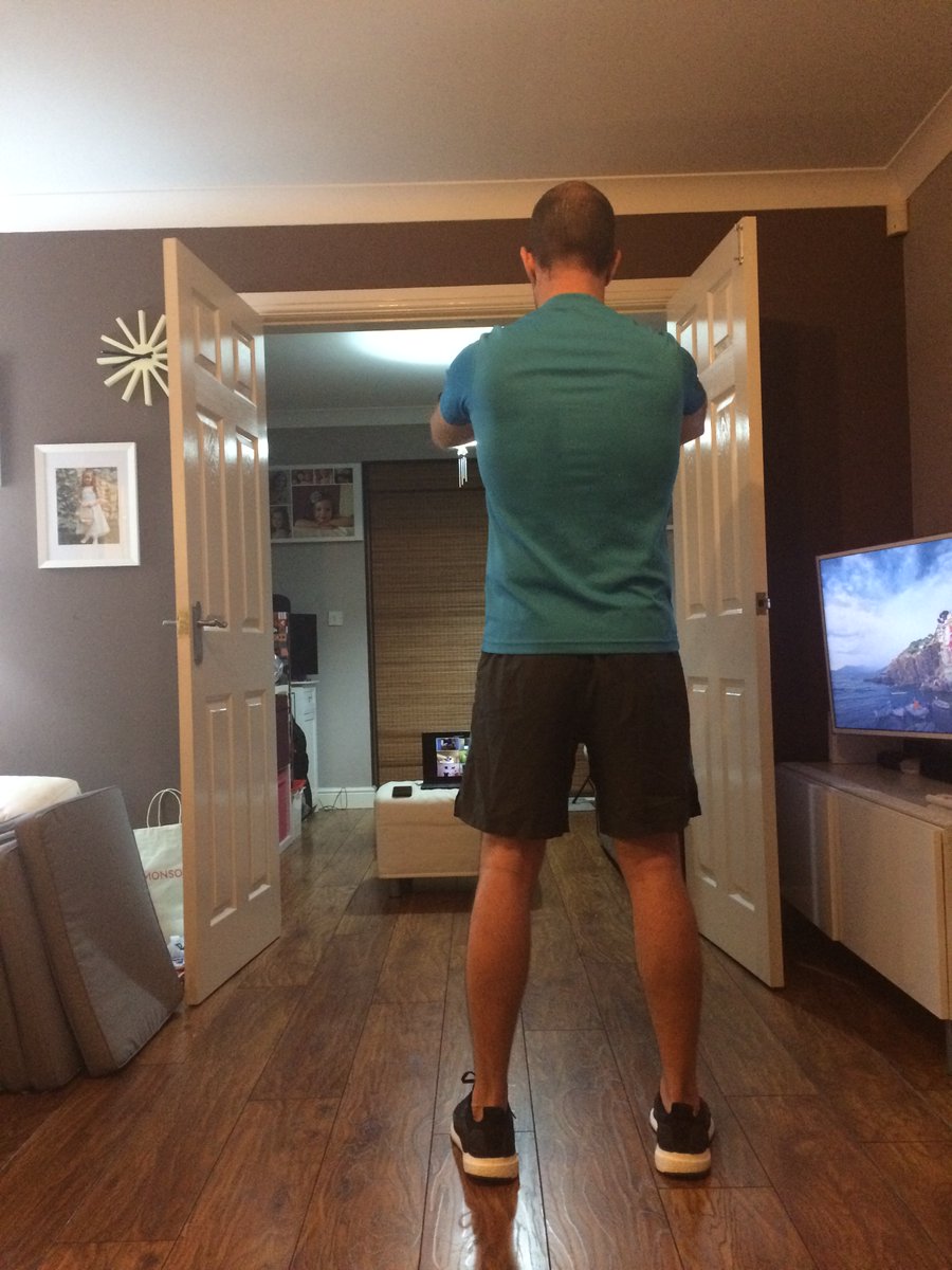 Madrunners1's tweet photo. Another busy lockdown week at #MadRunnersHQ. Group workout online, 1-2-1 in person coaching, virtual #familyfit, couch to 5k checkins, #runtogether webinar & studying for my CPD endurance qualification. Thanks to all the #virtualmadrunners who joined us #keepsafe & #keeprunning! https://t.co/ANGSj4fRh4