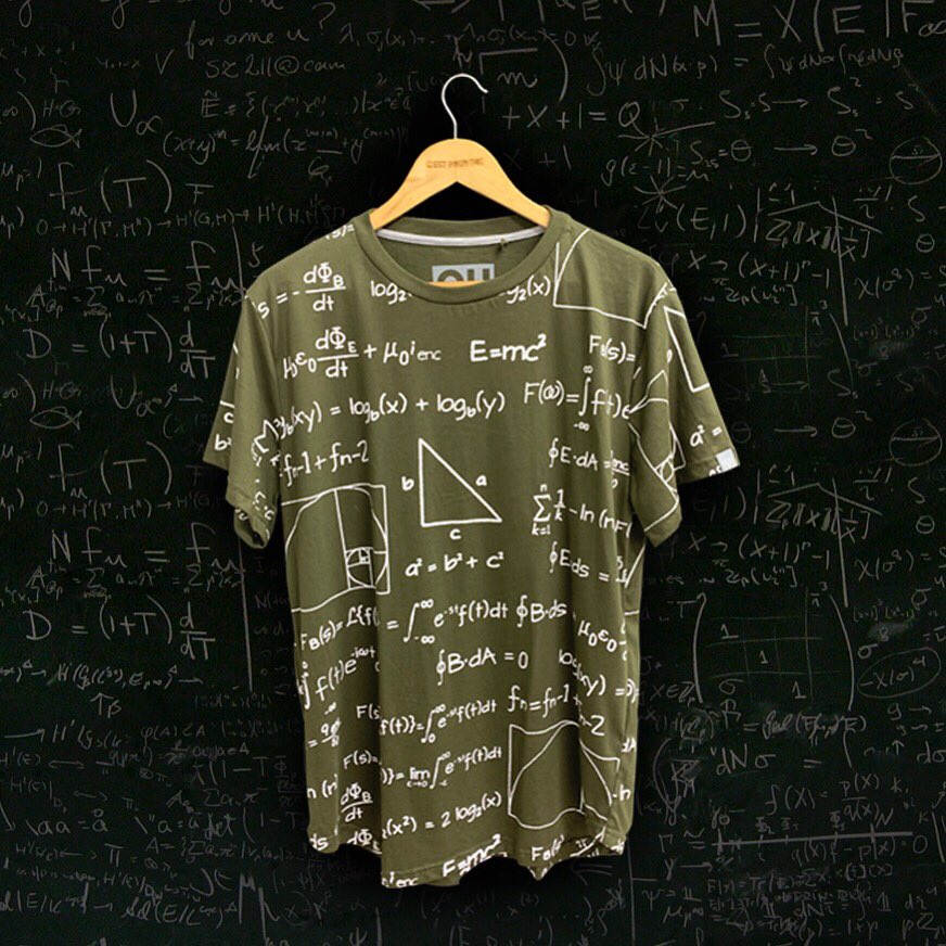 CPToficial's tweet photo. Nadie :

Pero Nadie: 

Tu corazón al verla: π  π  π 
💓🤓 https://t.co/rhP25I7lpG