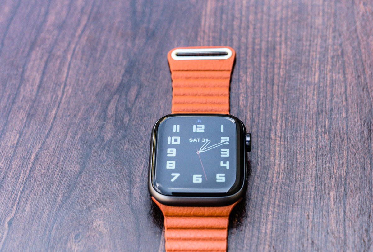 attira_za's tweet photo. Magnetic Leather Apple Watch Strap available at R450

The Strap is soft, light and easily adjusts to your wrist.

size: 
• 38/40mm (small watch) 
• 42/44mm (big watch)

Colours: 
• black
• white
• orange 

#GirlTalkZA #GirlBuyZA #AppleWatch https://t.co/AGPBeHmRQs