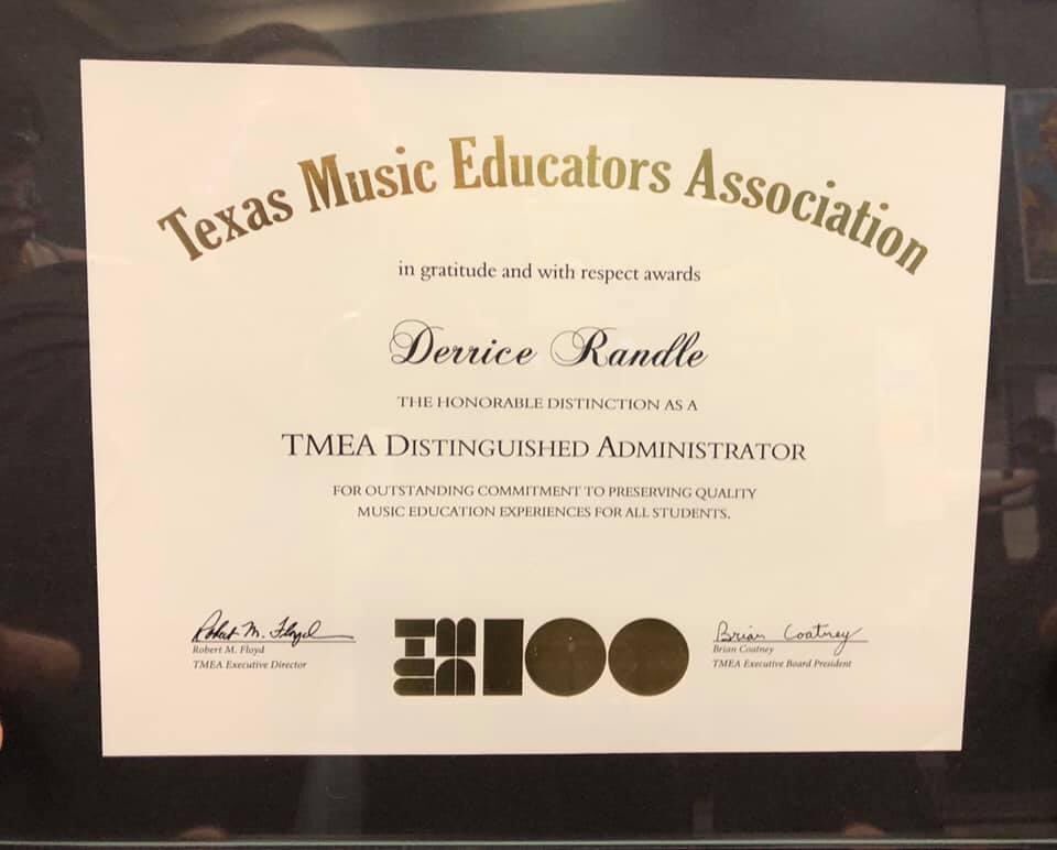 CainMustangs's tweet photo. Mr. Randle was presented with the TMEA Distinguished Administrator Award. This state-wide award is a great Honor for our CMS Principal.
#CainStrong
#CainConnection
#MustangsMatter https://t.co/4ajtgDUSYj