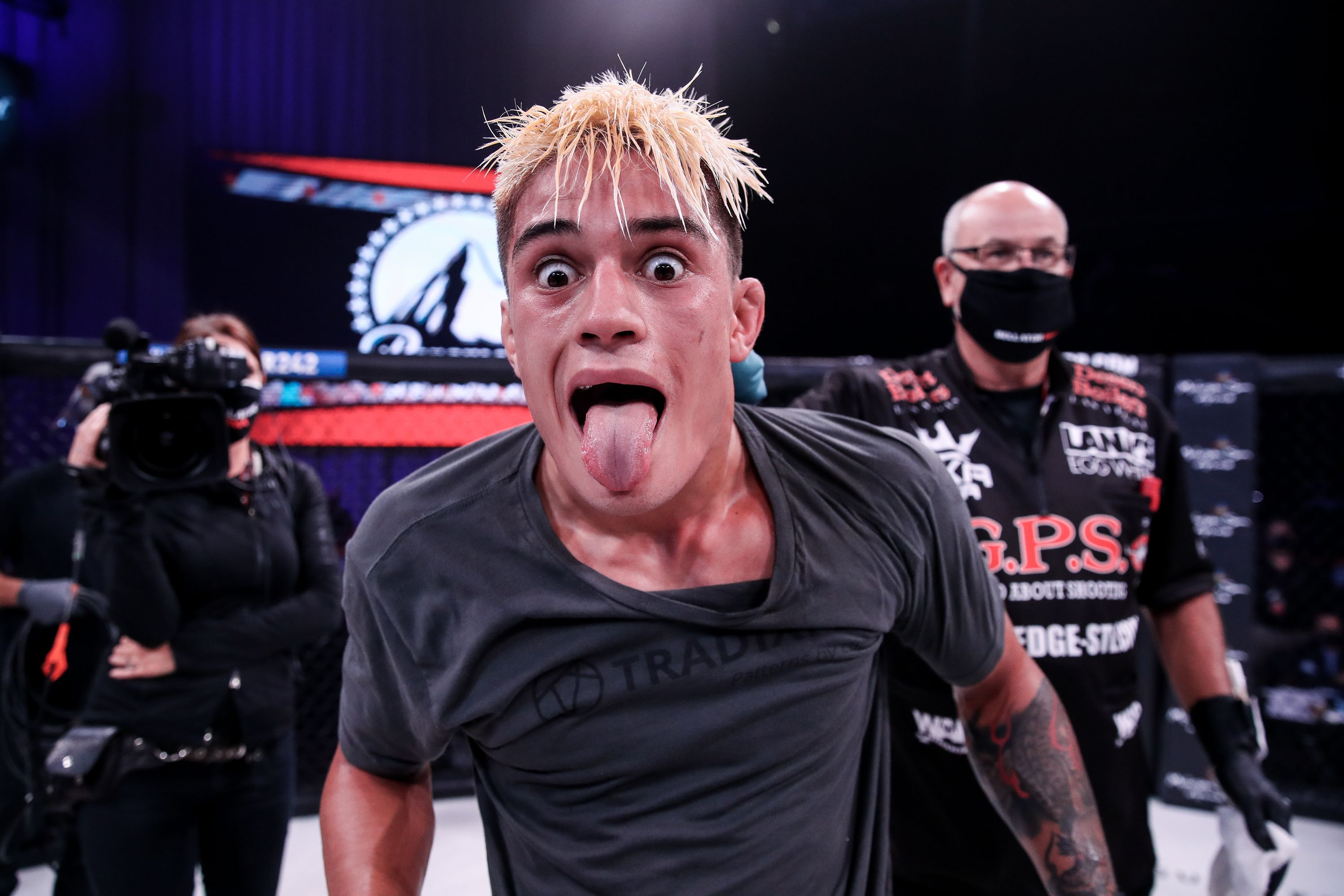 MMA Fighting on X Bellator 253 video Jay Jay Wilson demolishes Sergio de Bari in just 20 seconds https t RI5ZuZsrlB https t DLtYM7AUqY X