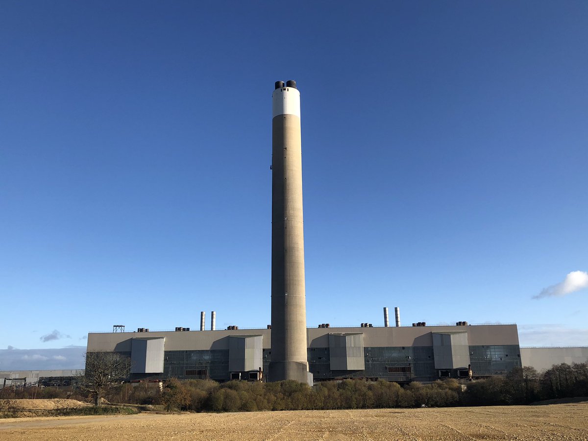 Midhants's tweet photo. A new view.... 
B E F O R E  and  A F T E R 

#demolition #fawleypowerstation https://t.co/46RcUtQIuS