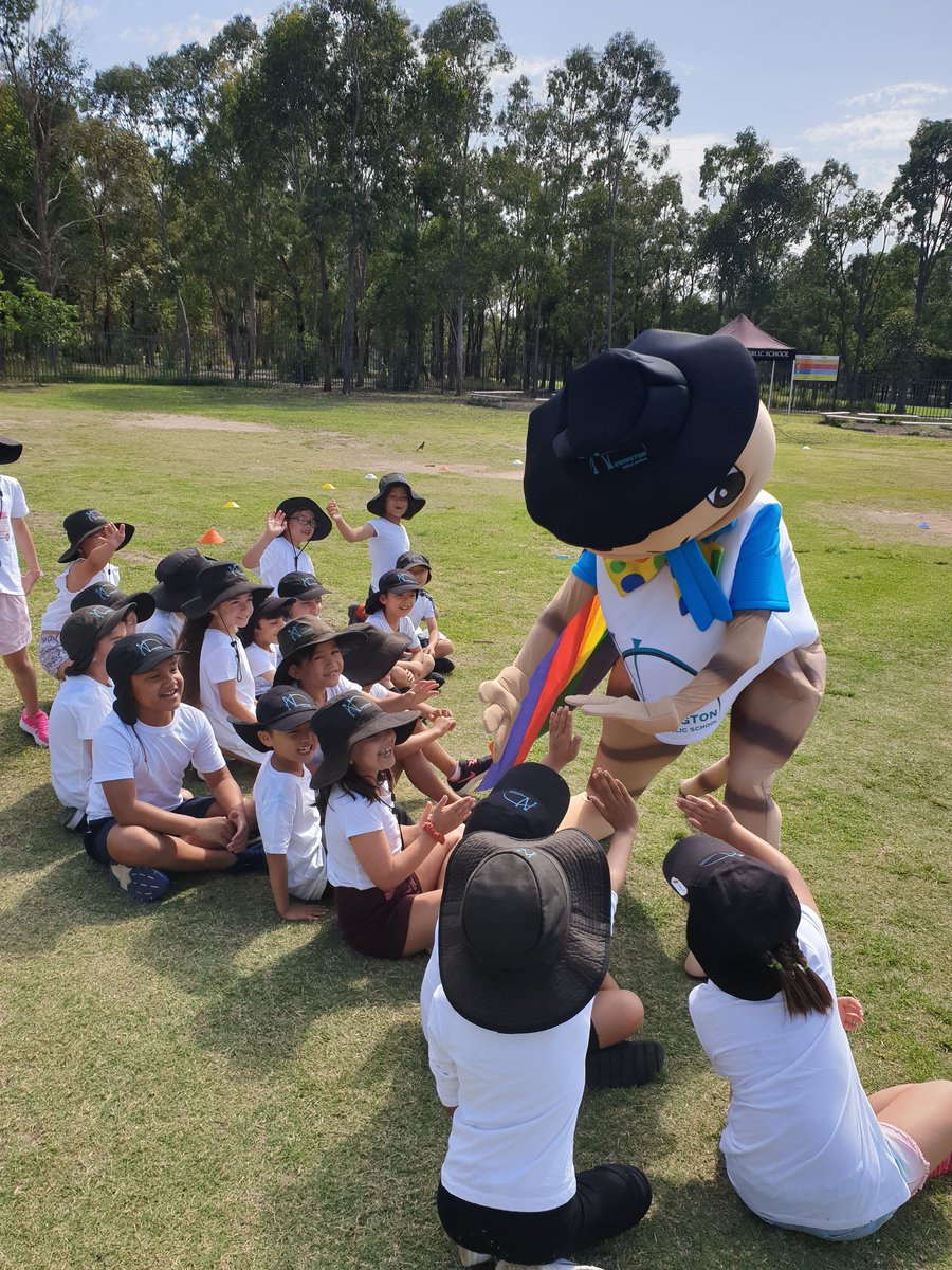 CRAZY COLOUR DAY <a href="/newingtonpublic/">Newington PS</a>