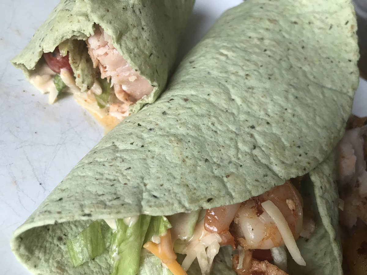 ArielleBahe's tweet photo. #LunchTime for 2: Seafood Burritos. A #homemade meal of course. Shrimp, Salmon, Lettuce, Cherry Tomatoes, Shredded Cheese Mix, Spinach &amp; Herb Tortillas and, my special (secret) sauce and seasoning blends. 😋 https://t.co/0kbDtoPrmC