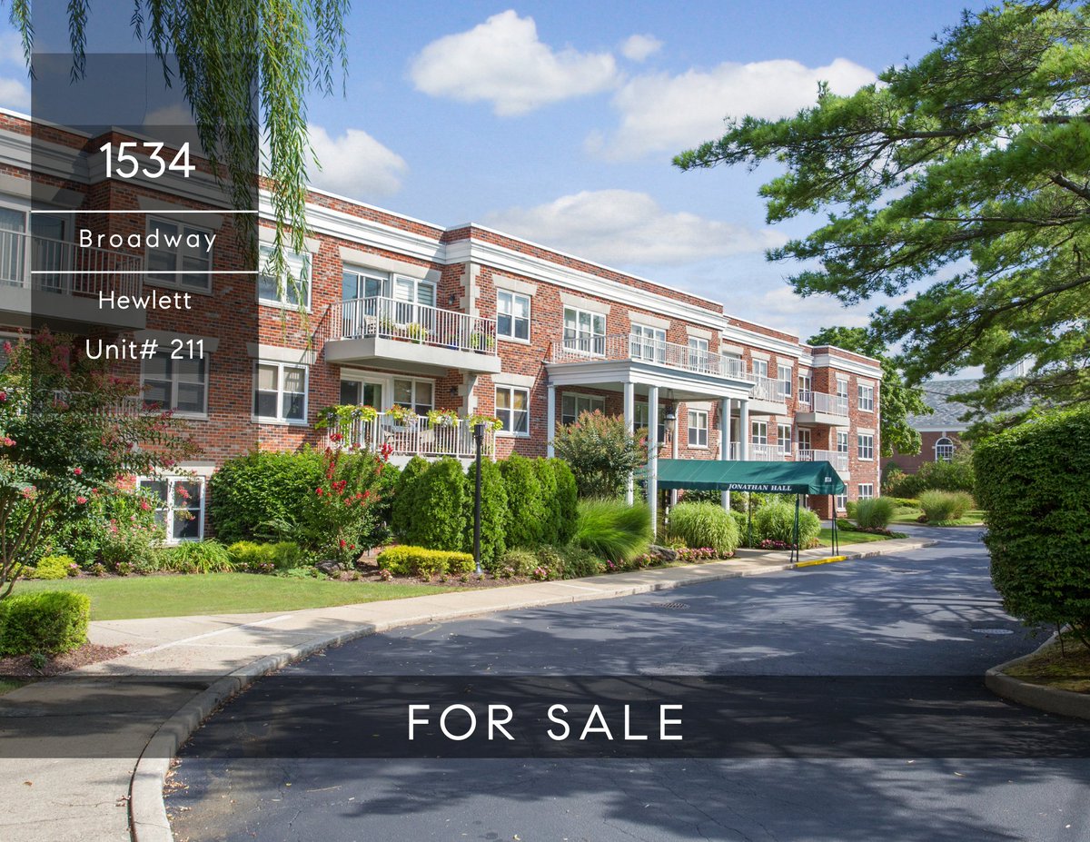 VIPropertiesNY's tweet image. For Sale! 1534 Broadway, Hewlett, NY 11557
Call/text 516.791.1313

Luxury Condominium in Hewlett offers a doorman/concierge, luxurious lobby &amp;amp; indoor parking and is a 2 Bedroom/2 Bath Apartment. 

Agents - Robin Post and Wendy Lichtenberg 

#forsale #viproperties #fivetowns