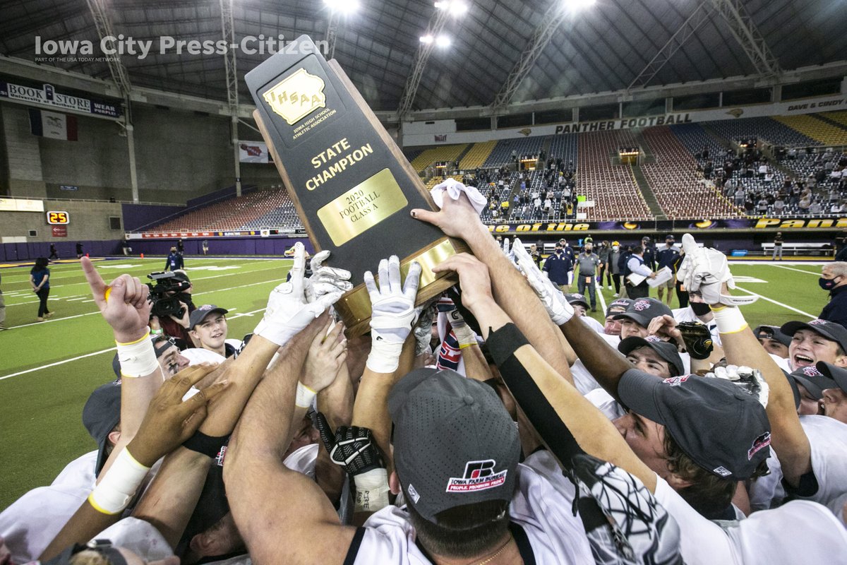 josephwcress's tweet photo. Iowa City Regina Regals are the 2020 Class A football state champions. @ReginaRegalsAP @Regals_Football #iahsfb @presscitizen @RegisterVisuals Photos: https://t.co/UwZTXzPabX https://t.co/KTJGfrVSzy