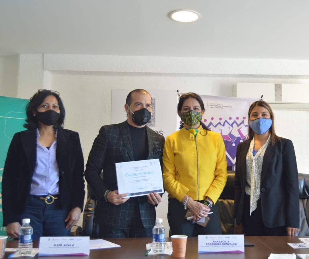 El <a href="/cecytemorelos/">CECyTE Morelos</a>, en coordinación con la <a href="/SDEyT_Morelos/">Secretaría de Desarrollo Económico y del Trabajo</a>, llevó a cabo la firma de un convenio de colaboración con el programa de “Orgu-Yo Morelos”. 
facebook.com/GobiernoEstado…