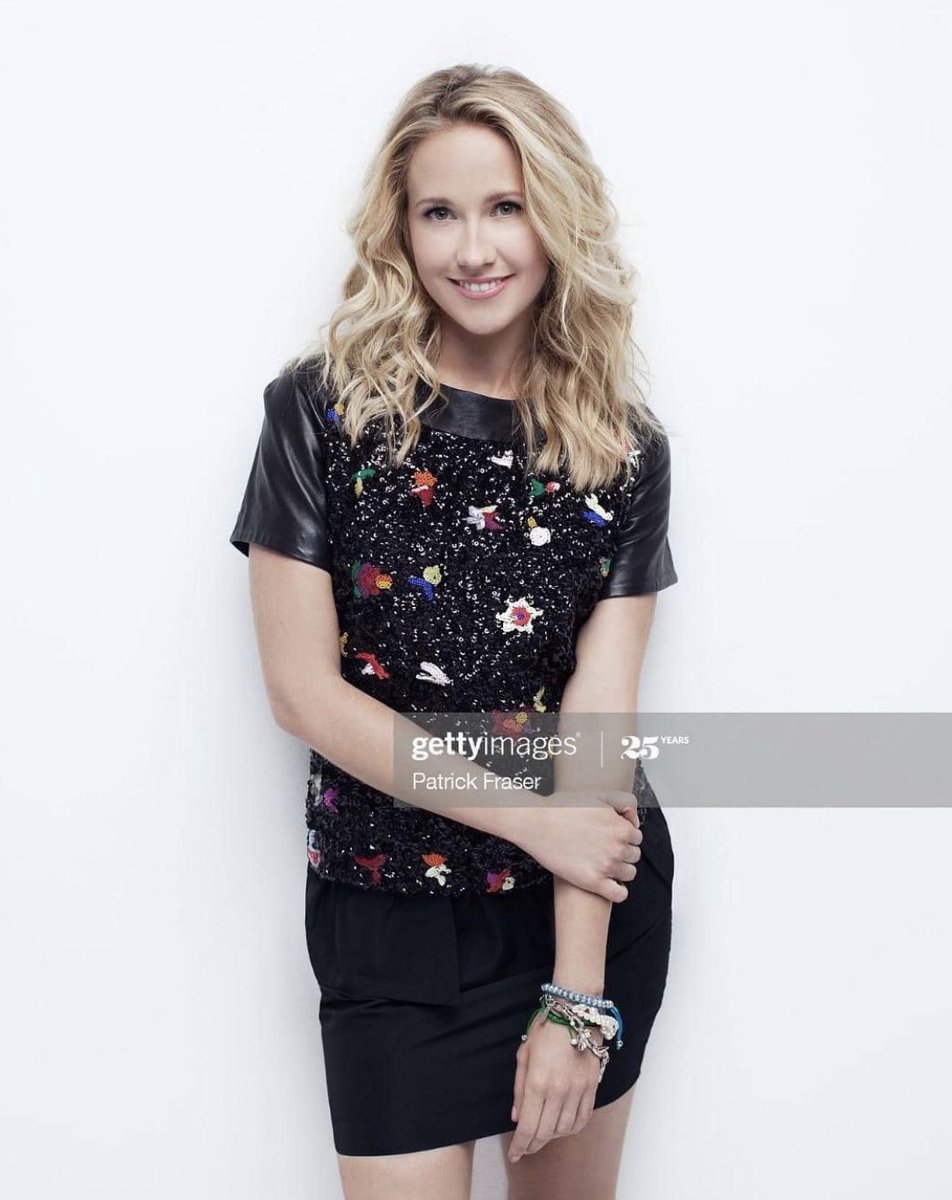 Anna Camp tweet media