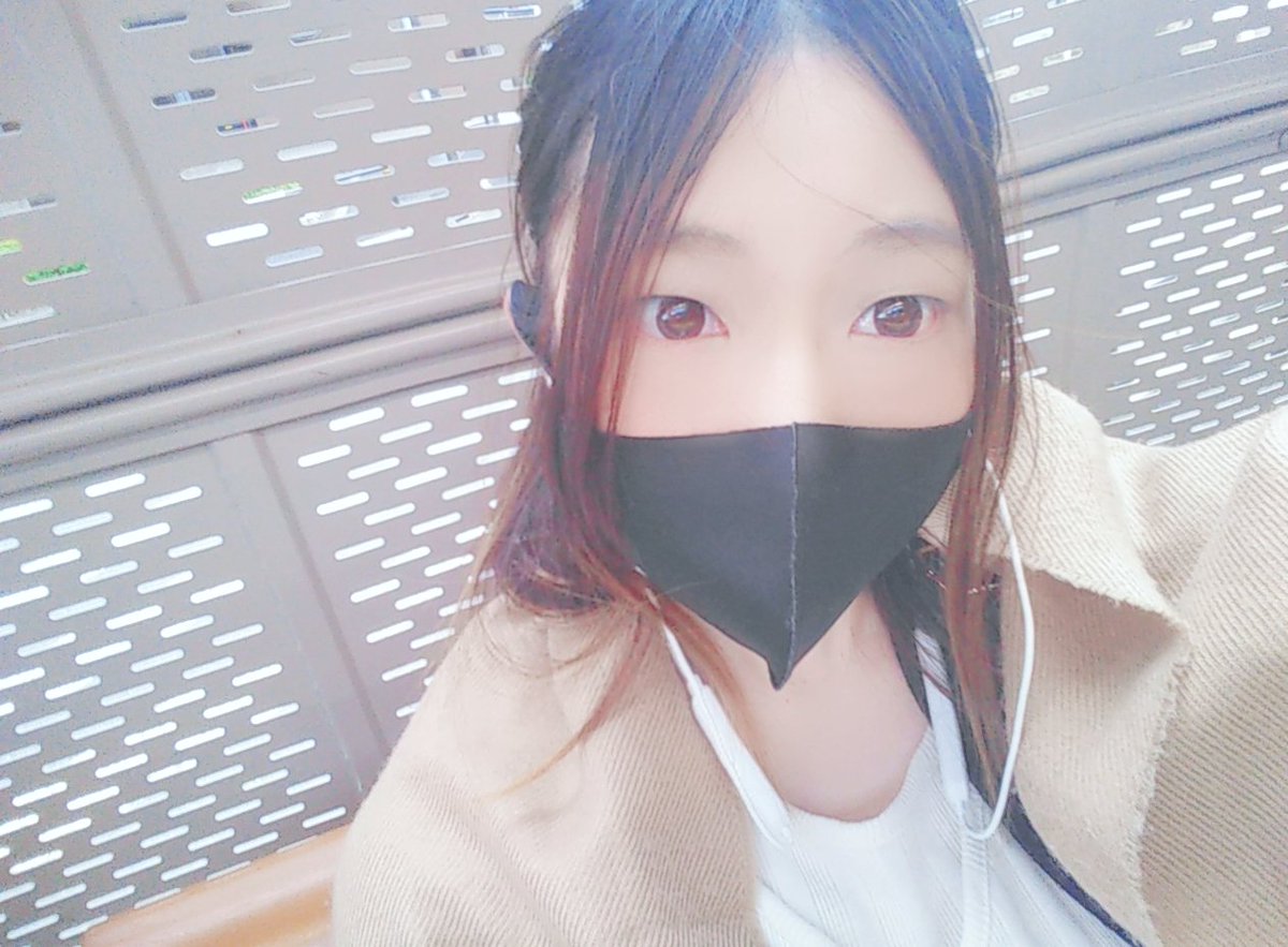 0271_NM's tweet photo. 新しい職場の入社日〜
(   ¯꒳¯ )眠…。
行ってきます https://t.co/uvHEgdwyrr
