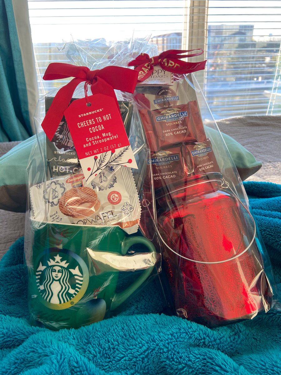 ✨BSU Giveaway✨ 

TONIGHT at 7pm is our 3rd Annual Fall Ball! After tonight’s event post a picture using #UNTFallBall2020 and you’ll be entered into a drawing of winning one of the following: 

~ Starbucks Hot Cocoa Kit 
~ Ghirardelli Hot Cocoa Kit 

➡️ unt.zoom.us/meeting/regist…