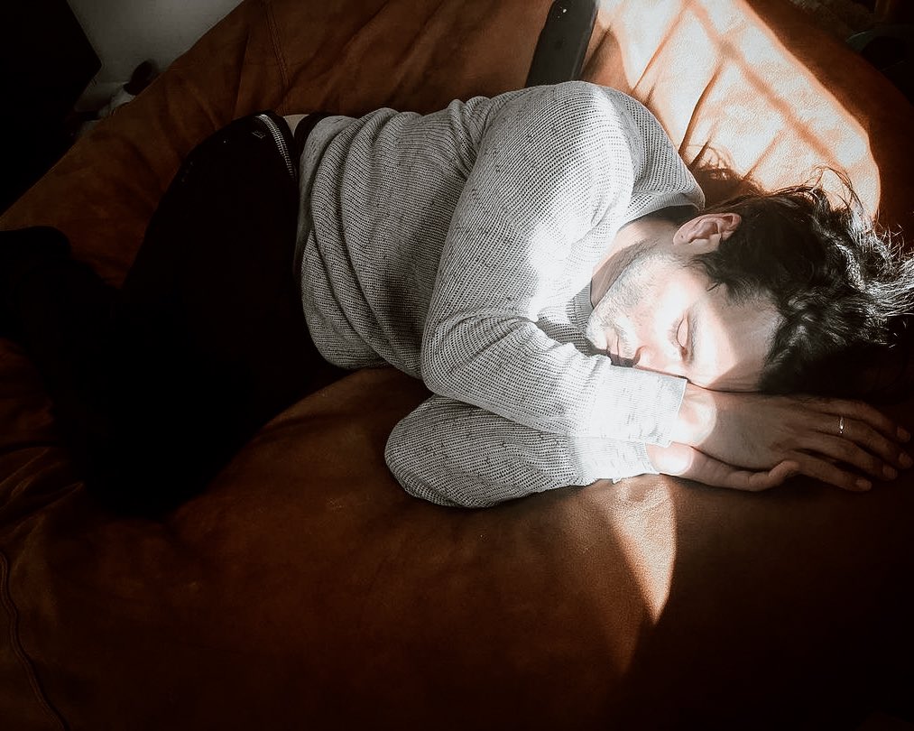 ✦ 𝙞𝙣𝙨𝙩𝙖𝙜𝙧𝙖𝙢 ➞ <a href="/NadineLewington/">Nadine Lewington</a> _ 𝙳𝚊𝚍𝚍𝚒𝚎𝚜 𝚑𝚊𝚟𝚎 𝚐𝚘𝚝𝚝𝚊 𝚗𝚊𝚙 𝚝𝚘𝚘 𝚜𝚘𝚖𝚎𝚝𝚒𝚖𝚎𝚜 𝚌𝚘𝚜 𝚝𝚑𝚎𝚢 𝚠𝚘𝚛𝚔 𝚜𝚘 𝚐𝚊𝚍𝚍𝚊𝚖𝚗 𝚑𝚊𝚛𝚍💙 #𝚑𝚊𝚙𝚙𝚢𝚒𝚗𝚝𝚎𝚛𝚗𝚊𝚝𝚒𝚘𝚗𝚊𝚕𝚖𝚎𝚗𝚜𝚍𝚊𝚢 _
.
.
Nadine blessed us with this cute pic of <a href="/mkmalarkey/">michael malarkey</a> 😍