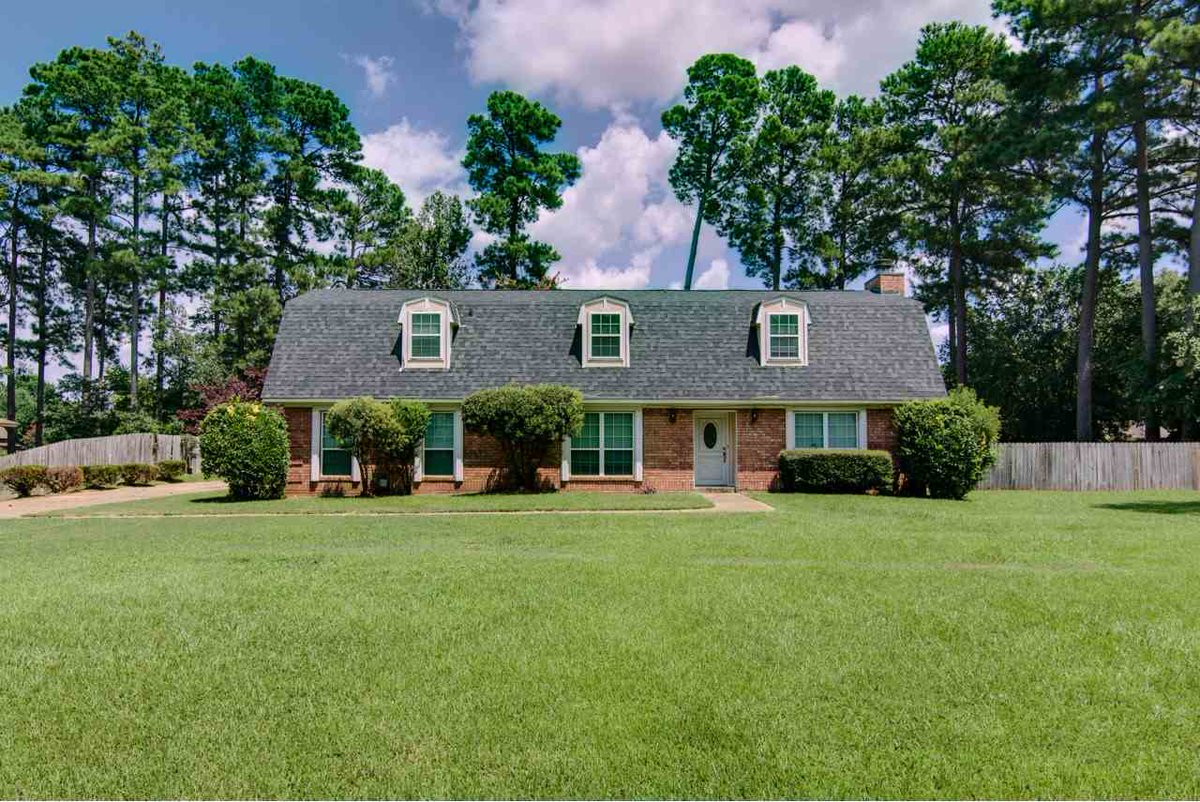 SteveRaffaelli's tweet photo. Check out our #listing in #Texarkana #TX  #realestate #realtor https://t.co/PIxjgvgT6F https://t.co/g5Ax1ElTK2