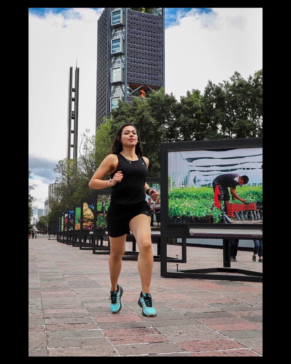 eryci79's tweet photo. <<Hay demasiado énfasis en el éxito y en el fracaso y muy poco en cómo la persona progresa a través del esfuerzo. Disfruta del viaje, disfruta cada momento y deja de preocuparte por la victoria y la derrota>>
Matt Biondi.
📸: @migolalvarez https://t.co/TPobZxxAd3