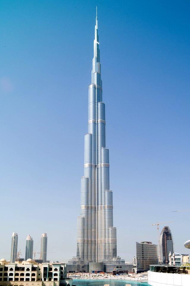 This is Burj Khalifa, it’s the tallest building in the world and a monument to human ingenuity, It cost around €1.2 Billion, The Children’s Hospital in Dublin will cost twice as much to complete and is a monument to Irish Political ineptitude. <a href="/SimonHarrisTD/">Simon Harris TD</a> @DonnellyStephen