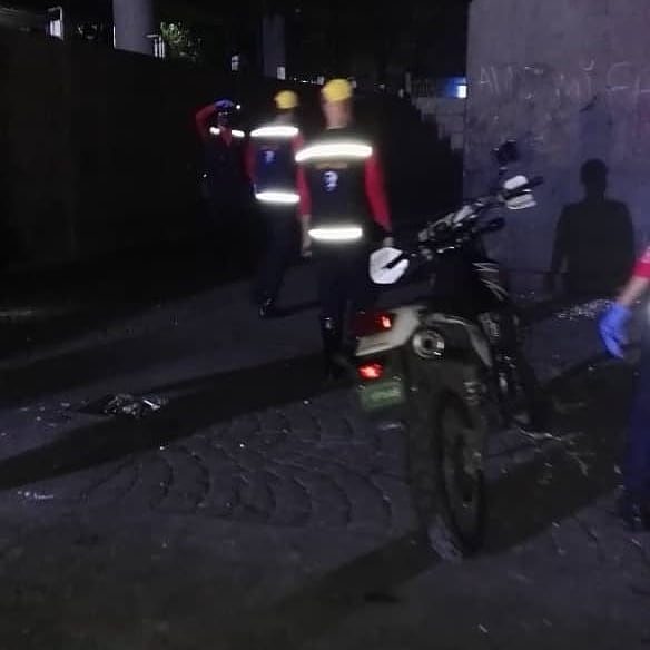 pestana_jl's tweet photo. A esta hora Brigada de Captación de la @1Mnegrahipolita  realiza jornada nocturna al rescate de personas en condición de calle
@nicolasmaduro https://t.co/YNQ74ayq56