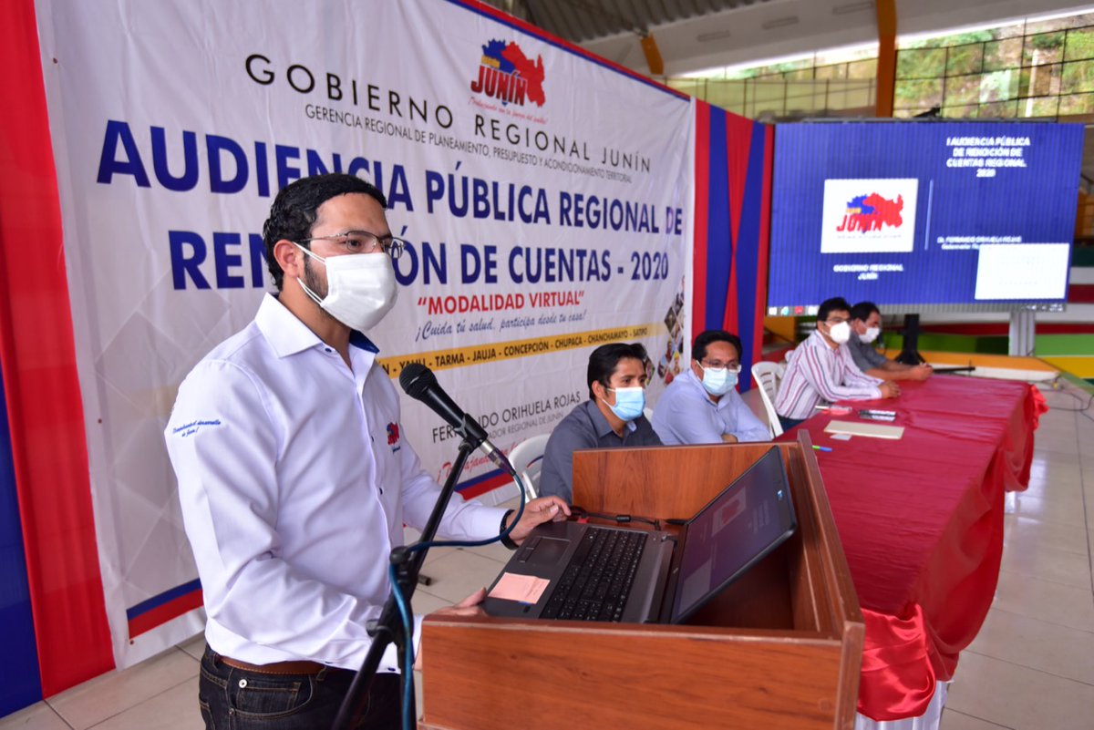 GobiernoJunin's tweet photo. 🔴🔵[#GRJAudienciaPública]
Desde selva central, el gobernador de Junín Fernando Orihuela informó a la población los logros, avances y dificultades en el presente ejercicio fiscal, además de las proyecciones y desafíos que forman parte de la Agenda Junín, rumbo al Bicentenario. https://t.co/QNxPMbmi1G