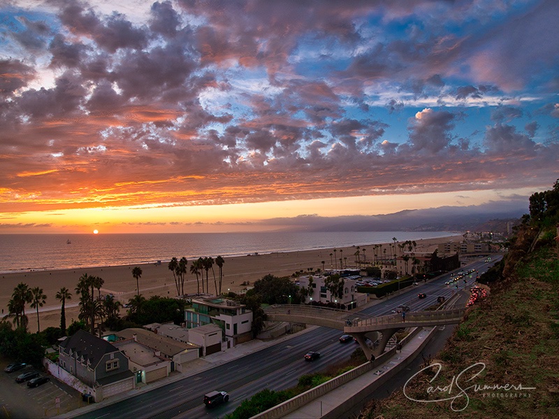 carol_summers_photography Santa Monica, California sunset, looking north toward Malibu. #santamonica, #santamonicabeach, #santamonicasunset, #malibubeach,#pacificcoasthighway, #pacificocean, #duskphotography