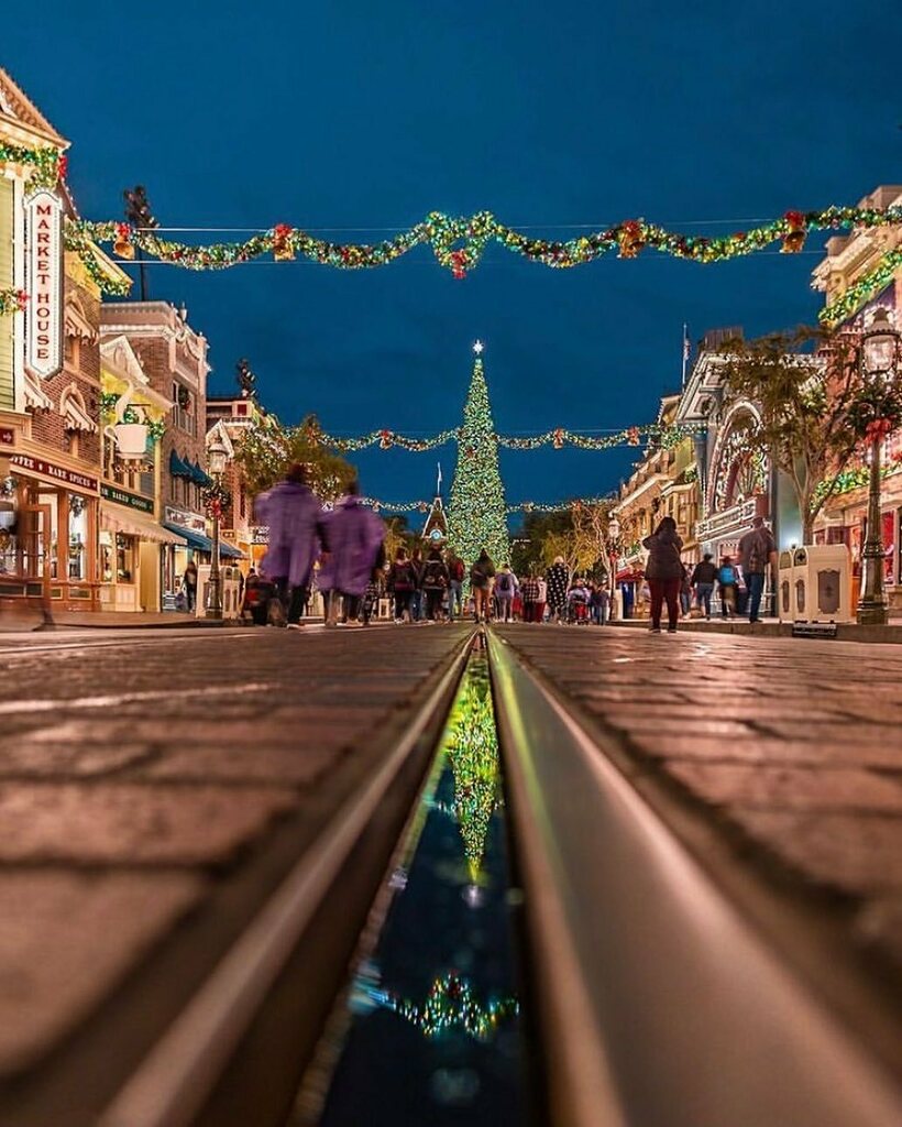 ZaddCrew's tweet photo. Photo: 📸 @todd.e.kemp .
. . . 
What do you miss most about Disneyland being closed?
. . .
Today is a bright day for California as Buena Vista Street opens for our friends. It’s been a long time coming and I know this isn’t that street I also realized… https://t.co/aW2IWE9pAK https://t.co/35SXUtaEC1
