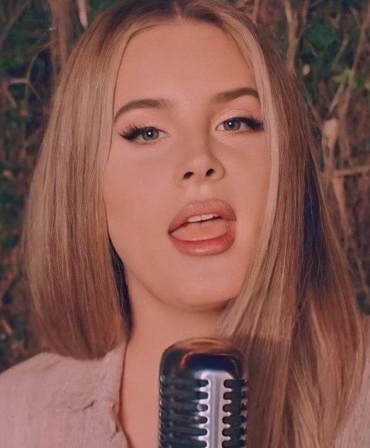lanadelreynbr's tweet photo. A bixa entregou beleza viu, ela sabe que entregou... https://t.co/11bl3WPlBE