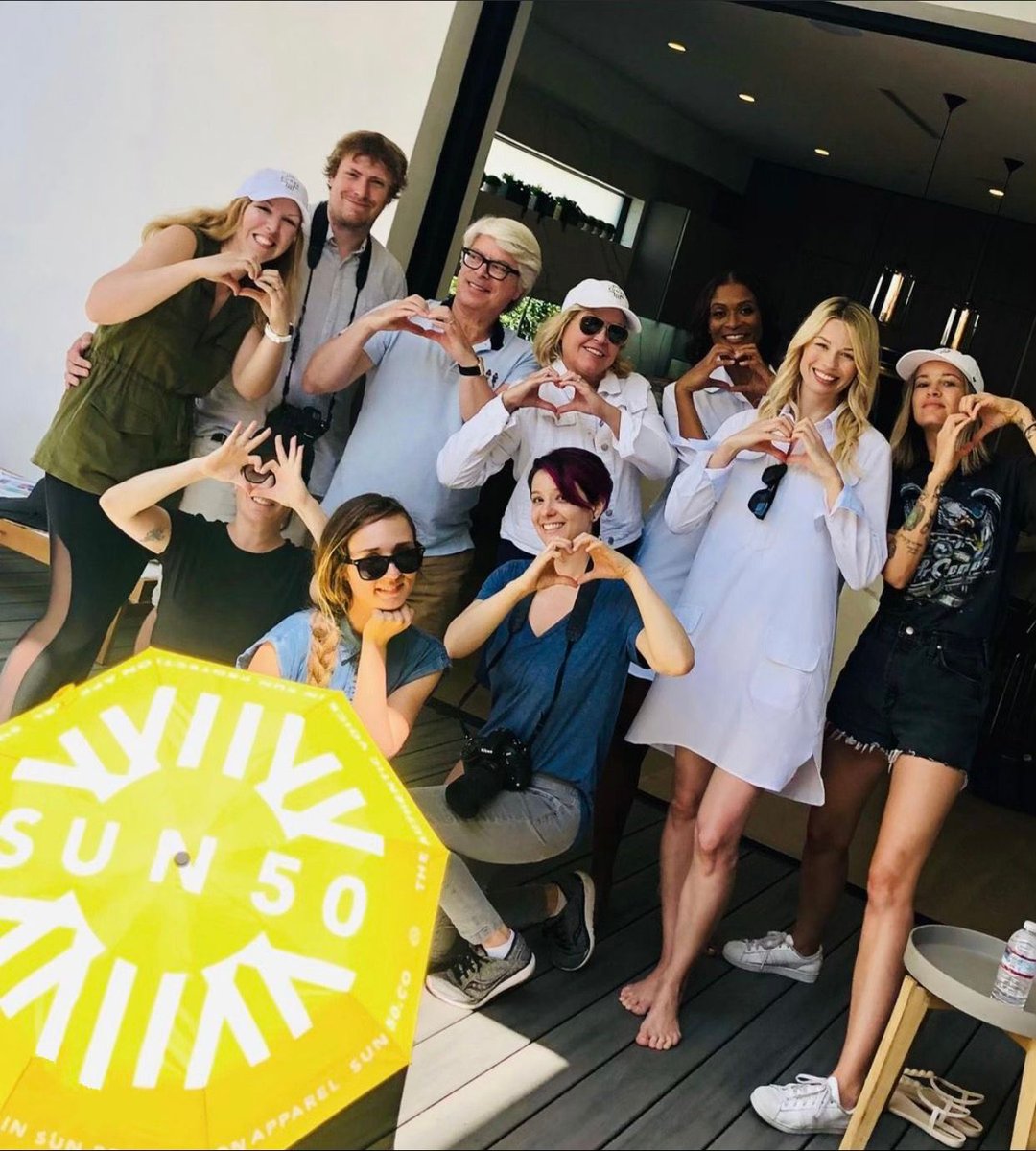 SUN50com's tweet photo. We're choosing 5 lucky followers who enter our #goundercover GIVEAWAY to win their own UPF 50+ UMBRELLAโ๏ธ Check out @Sun50official on Instagram to learn how to enter! Good luck! Thank you for entering๐ #rainydaythoughts #Umbrella #Giveaway #ContestEntry #ContestAlert #Sun50 https://t.co/PGDQnPeCWY