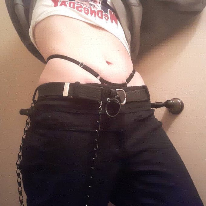 3 pic. Rough around the edges, soft and sweet underneath https://t.co/h2uMoF41nJ