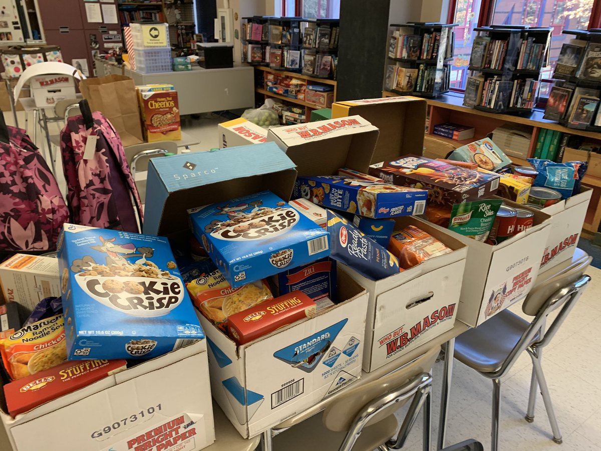 MMHSStuCo's tweet photo. Thanksgiving baskets complete. Thanks everyone for your help. #BuytheLuckyCharms https://t.co/vZH4riVVxW