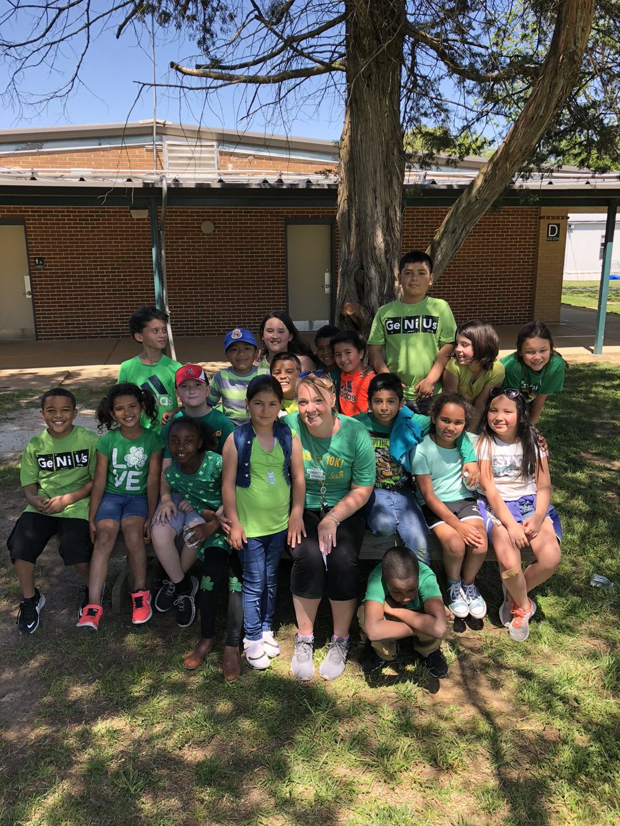 Liz White tweet media