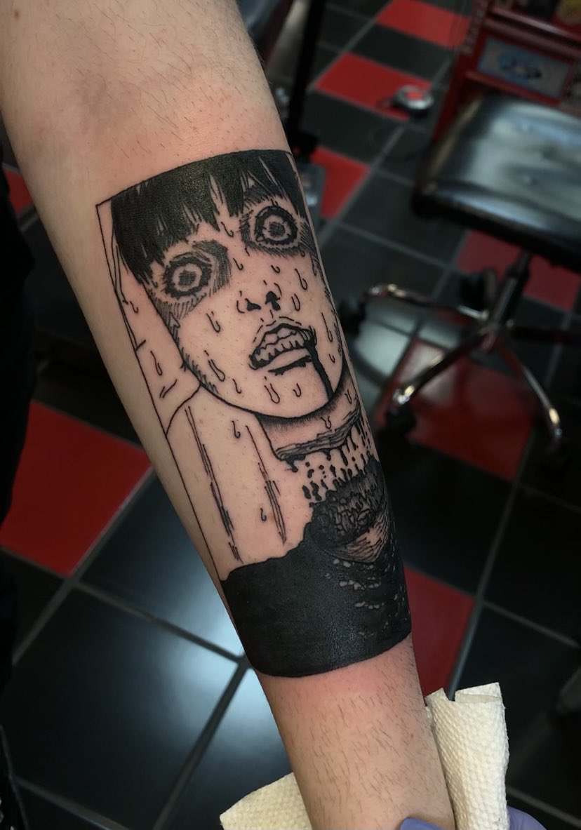 Junji Ito tattoo todaypic.twitter.com/DkHJ6N5cRa.