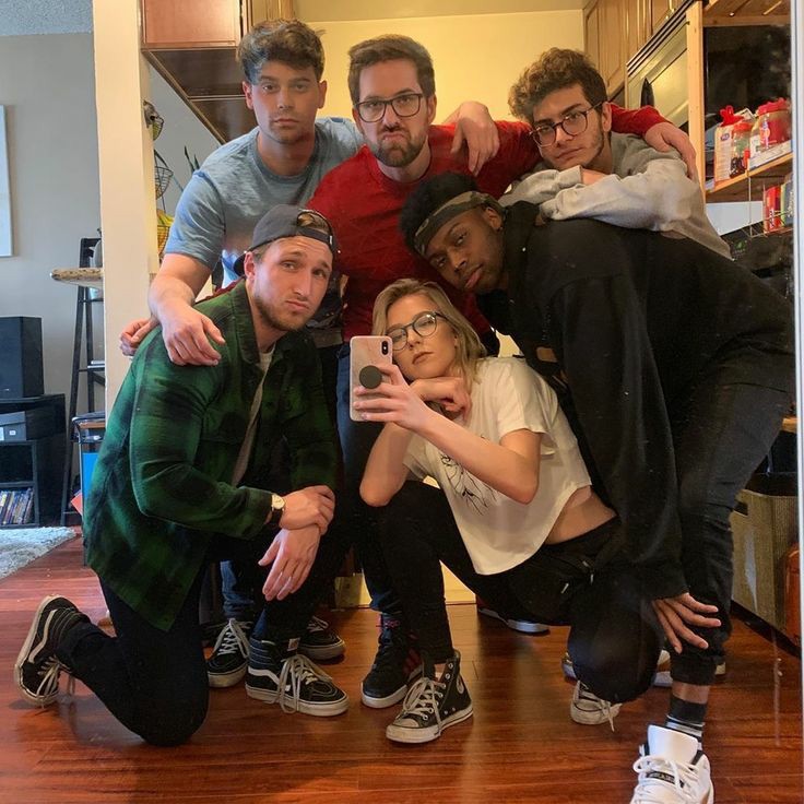 cess_pdf's tweet photo. 15 years of @smosh ❣ thank you for cheering me up in lowest of lows. Will always love all of you and the videos you make💖
#15YearsOfSmosh https://t.co/dwt7MVtYt5