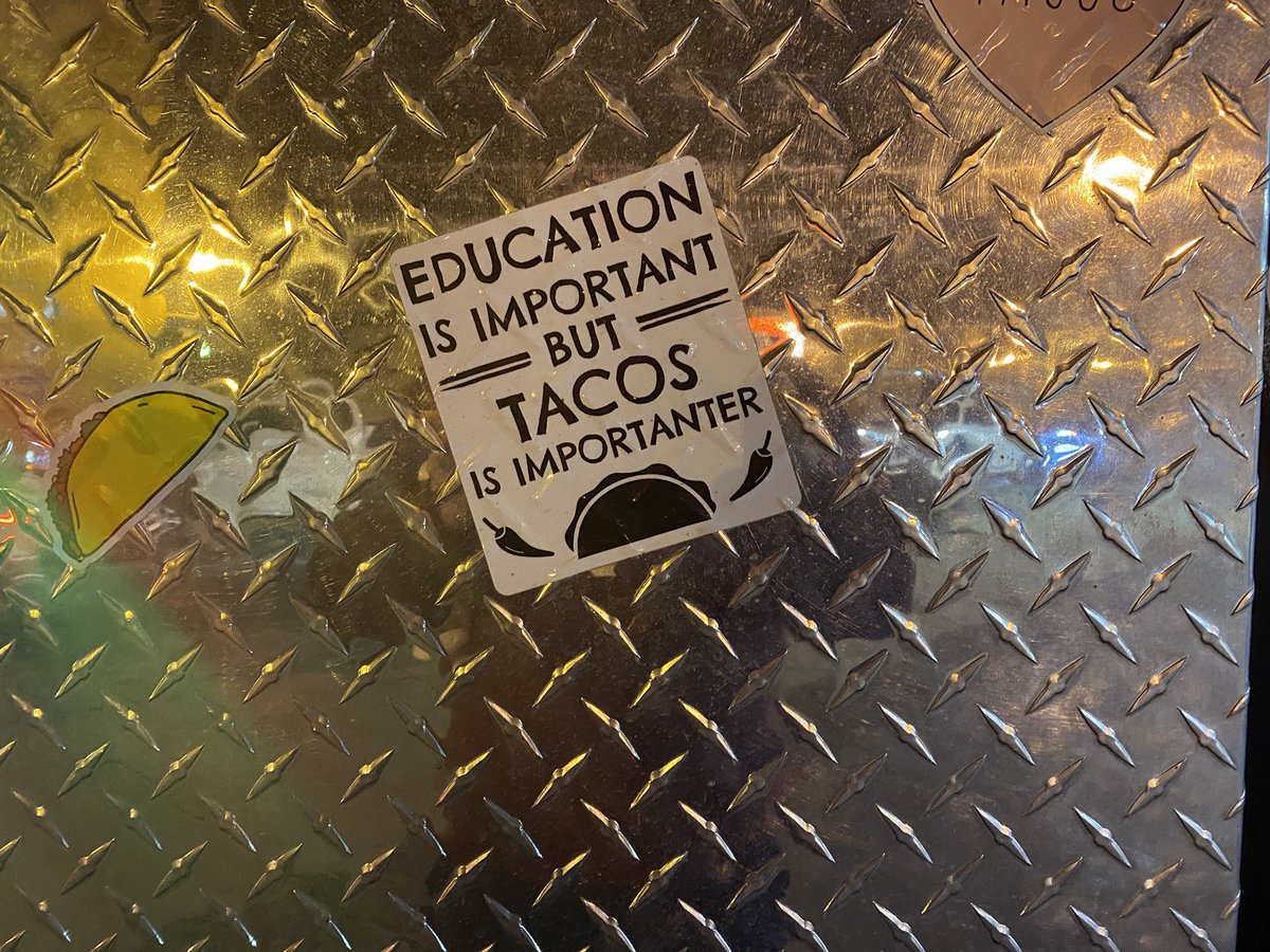 ZachEClark's tweet photo. Can’t believe this is the last weekend for #Chatitas in the Village. These tacos NEVER disappoint. https://t.co/6VGrdRZzkS