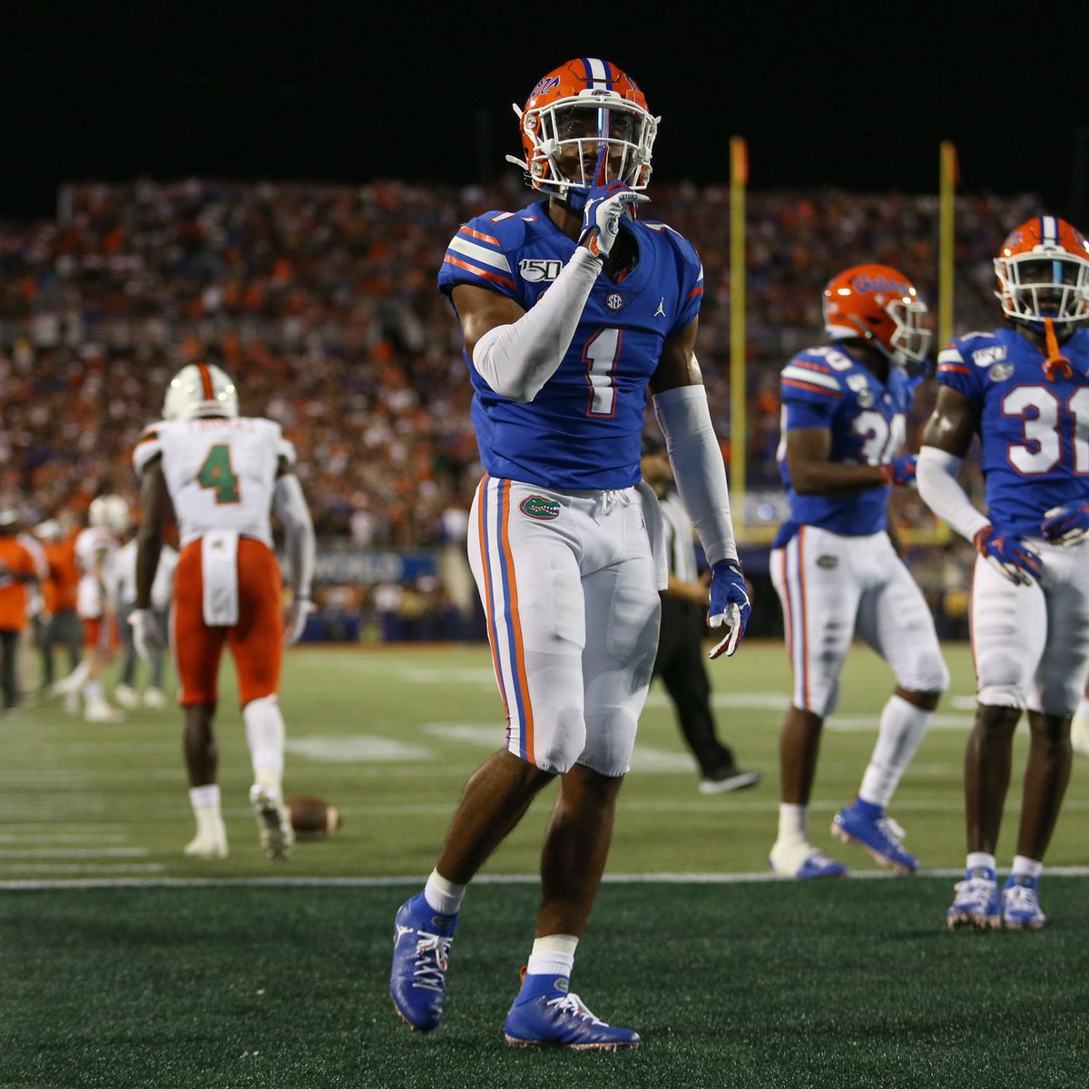 tylermorris2503's tweet photo. Beyond grateful to have received an offer from the University of Florida 🐊 @AllenTrieu @rivalsmike @SWiltfong247 https://t.co/KCLGzXLqa8