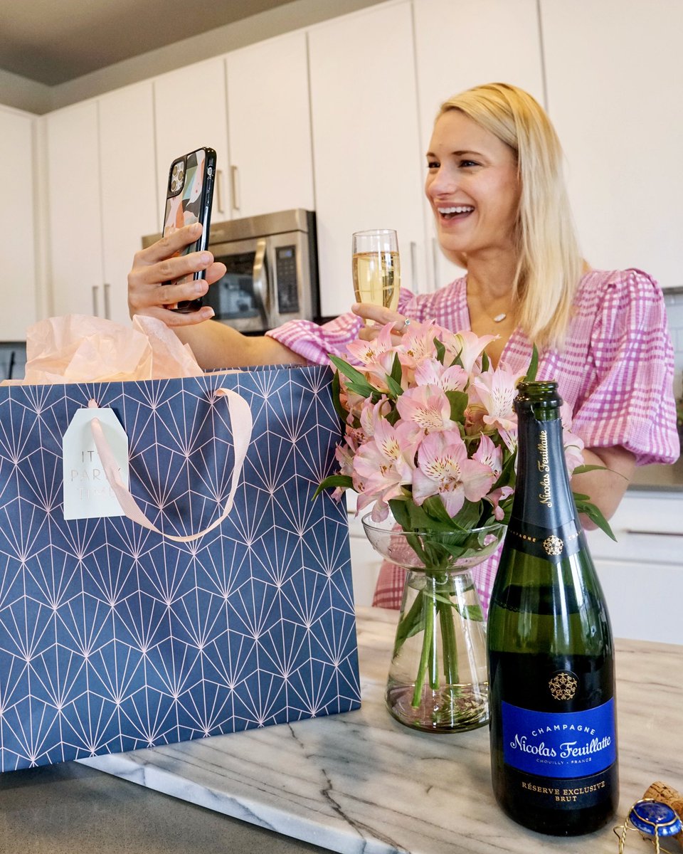 Kicking off virtual celebrations with @nicolasfeuillatte champagne! 🥂 🎉The holidays look different this year, but no matter how big or small your celebration is, you can make it more special by adding #NicolasFeuillatte #ad bit.ly/2IHISPZ