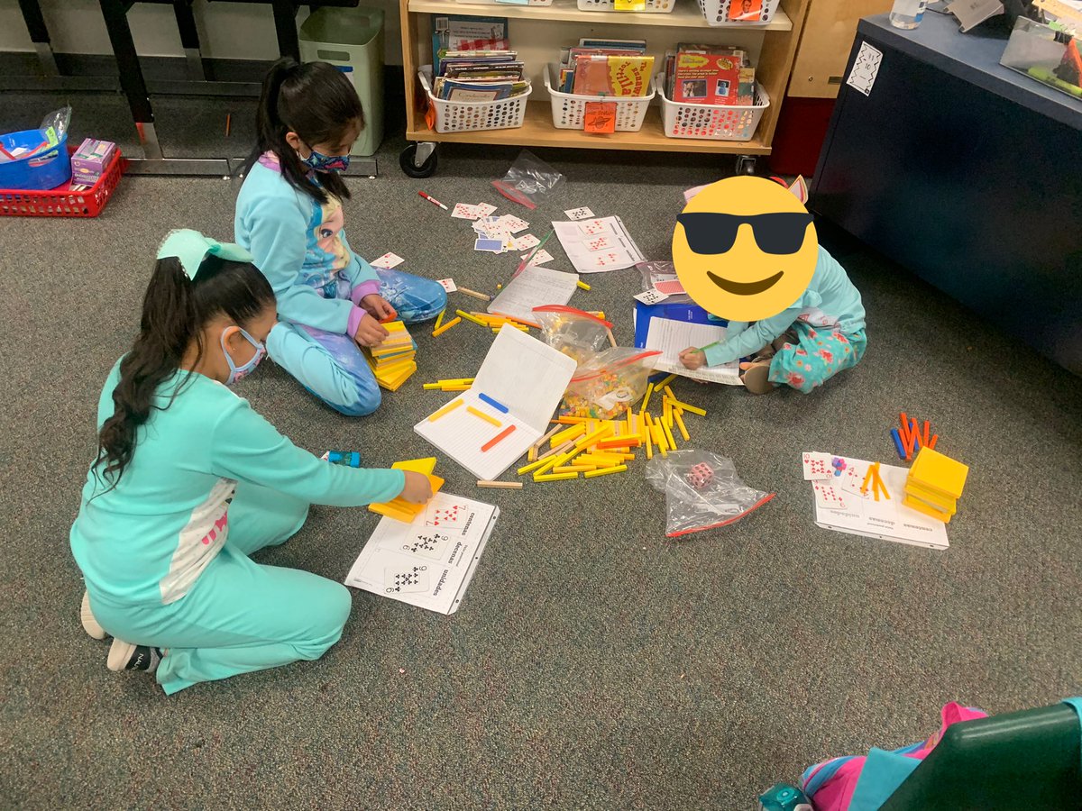 ljsmark10's tweet photo. Mrs Aguirre’s students love guided math. Her students are fully engaged. #BayColonyElem #DisdElemMath https://t.co/IG0mSVTWuF