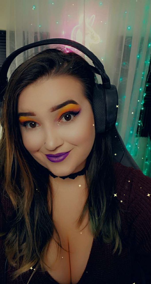 TipsyMini's tweet photo. https://t.co/7Ln5p5G92d

Hey cutiepies! #live on twitch right now, hope you all can join me and hang out! 

#tipsymini #gamergirl #cute #funny #smallstreamer #Overwatch #newplayer #DeadbyDaylight #LGBTQ #makeup https://t.co/a9UCNiVL8b
