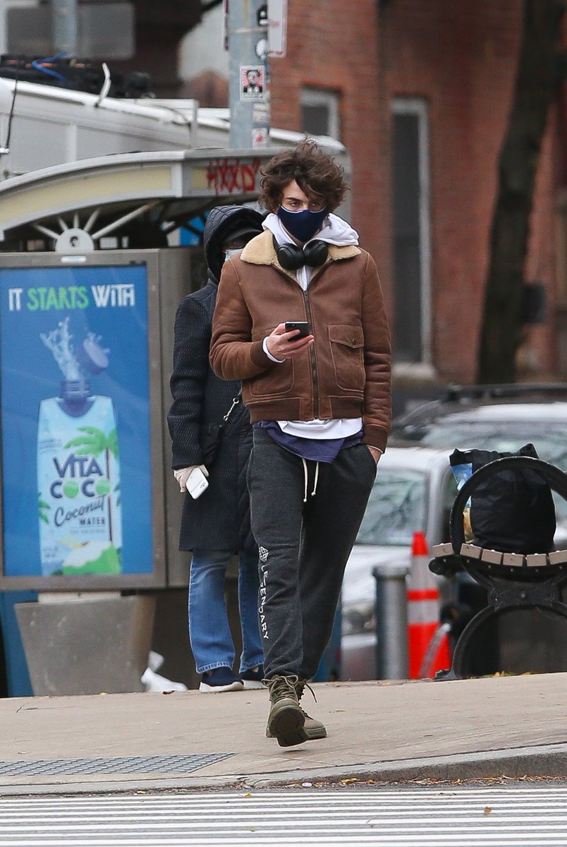 tchalametupdate's tweet photo. More photos of Timothée in NYC recently! https://t.co/NB3Qr26vVz
