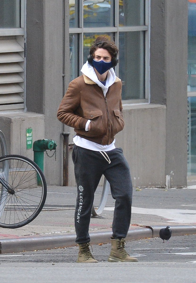 tchalametupdate's tweet photo. More photos of Timothée in NYC recently! https://t.co/NB3Qr26vVz