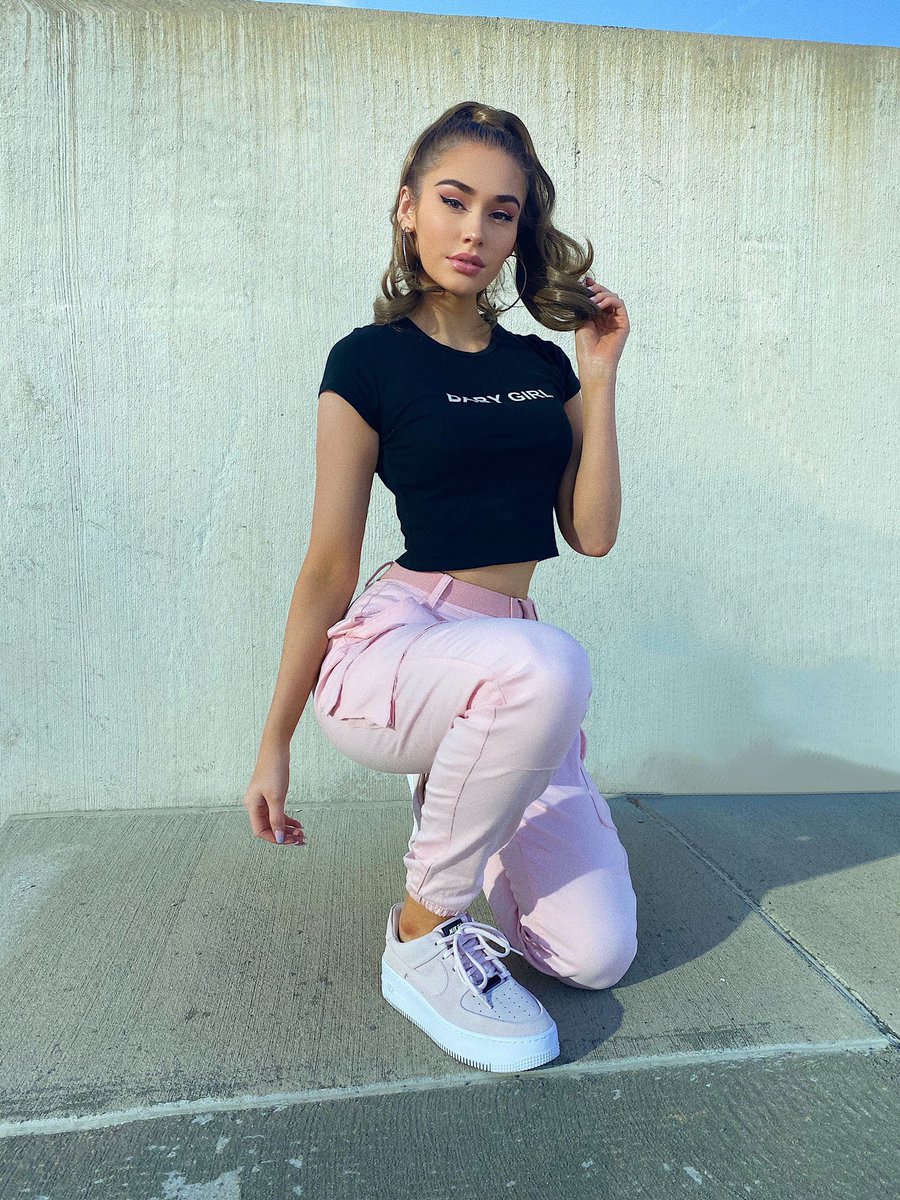 tallyraps's tweet photo. Switching the positions for you 💕 https://t.co/HQtcjgzFbj