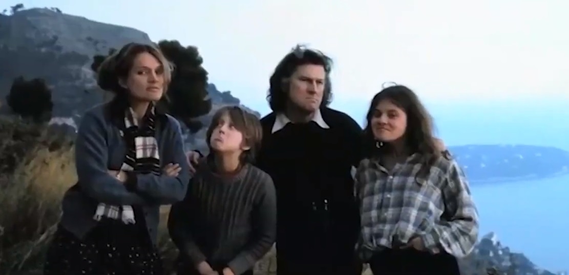 fgvarea's tweet photo. Chunchuna, Pino, Juana e Inés Molina a fines de los '70. 
[de "Cómo se hizo El Exilio de Gardel", documental de 
@FernandoMartnPe presentado hoy en Filmoteca Online 
 y que puede verse aquí https://t.co/UtxF9rZMo0] https://t.co/BrD2m5k4im