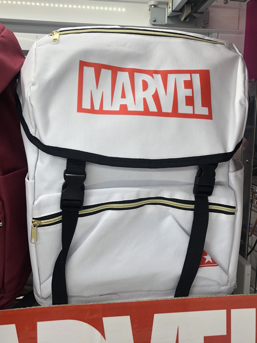 マンガ倉庫日向店アミューズ Marvel リュック 全3種 入荷しましたー オシャレだし大容量だし かっこいい 大きめだから 旅行やアウトドアにピッタリ Marvel Marvelリュック マーベル マーベル コミック マーベルロゴ ブラック ホワイト