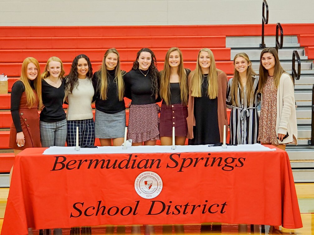 Nation Honors Society!! <a href="/LillianM_Peters/">Lillian Peters</a> <a href="/bailey_oehmig/">Bailey Oehmig</a> <a href="/leahbealmear/">Leah</a> <a href="/FeeserPayton/">Payton Feeser</a>