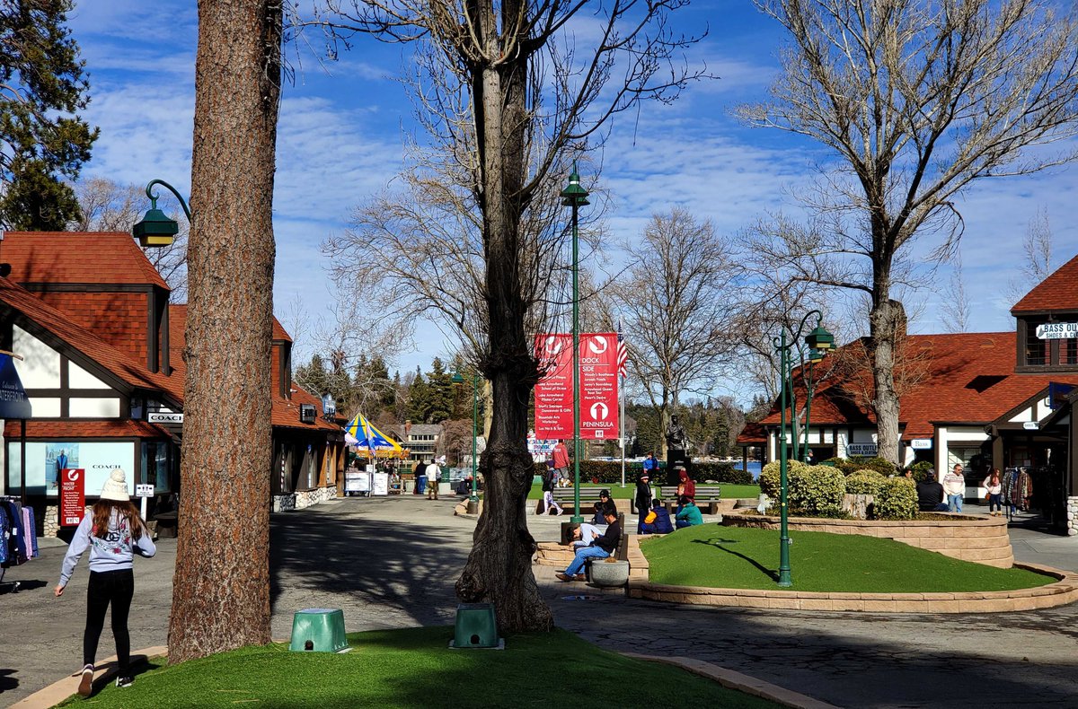 LA Village tweet media