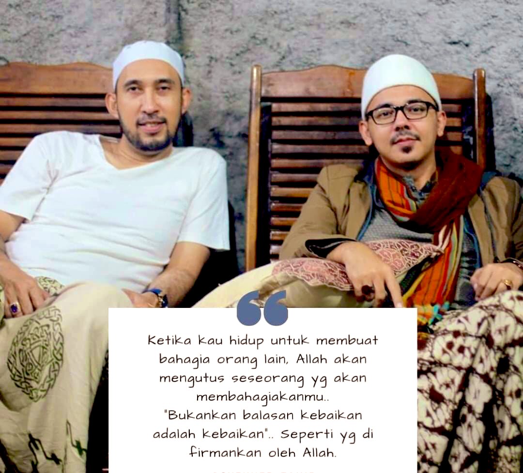 sayid__machmoed's tweet photo. ليس هناك طريق اقرب وافضل واسرع الى الجنة من العمل على راحة شخص

“Tak ada jalan yang terdekat, terbaik dan tercepat menuju surga, selain memberi nyaman kepada orang lain.”

Zaman yang penuh fitnah ini diam akan lebih selamat bagi hatimu

☕️🌹 https://t.co/kl9xMpHoqJ