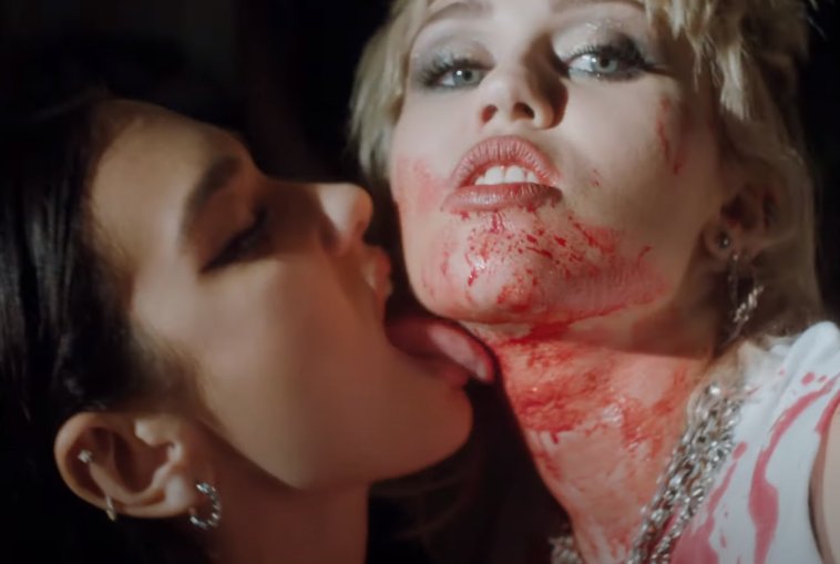 InsgaL5's tweet photo. @dlipaparaguay @DUALIPA @MileyCyrus #PRISONEROUTNOW #EHENDUPRISONER #MileyDuaPrisoner entonces morí https://t.co/XyED31pqya