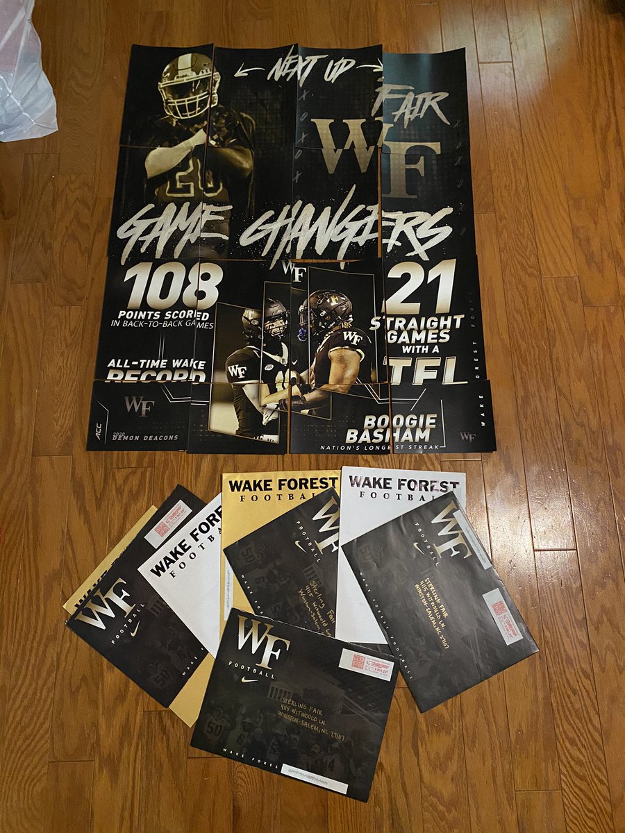 Extremely grateful for the love!💛🖤
<a href="/coachhemp/">Lyle Hemphill</a> @JoeJordanWFU <a href="/RussKieselhorst/">Russ Kieselhorst</a> @CoachQ_WF 
#GoDeacs
