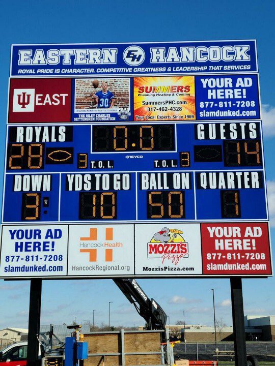 ehcheerblock's tweet photo. The new score board on the football field!💙
#dirty30 https://t.co/JtTiC69v4K